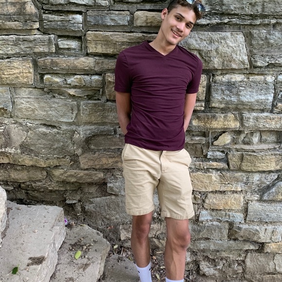 Profile Picture of Alex Egan (@alexman22t) on Poshmark