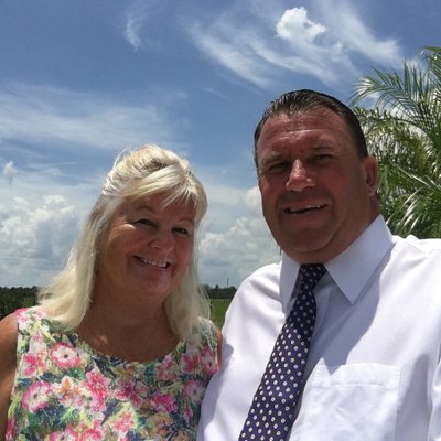 Profile Picture of Colin Peart Realtor (@colinjulia) on Twitter