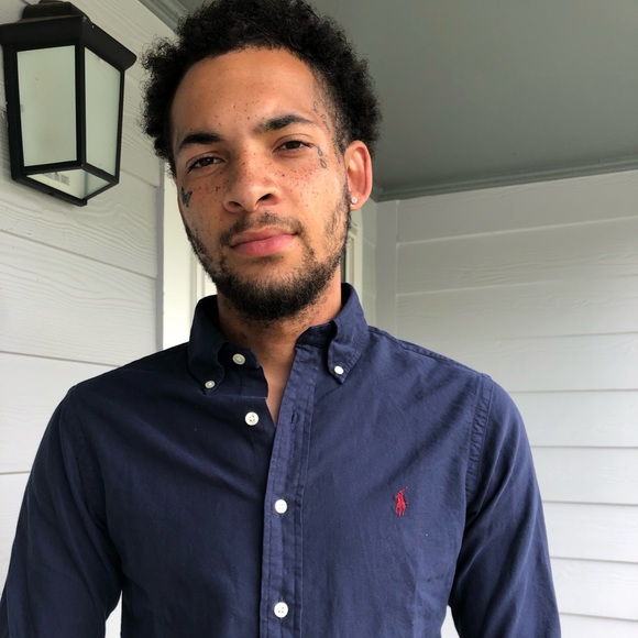 Profile Picture of Kellis Danks (@darealkellz) on Poshmark