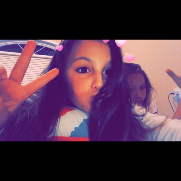 Profile Picture of Peyton Elsaesser (@peytonelsaesser) on Poshmark