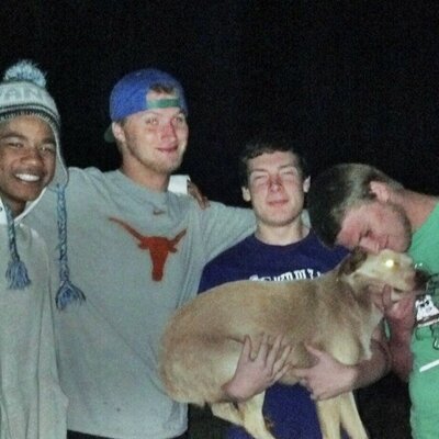 Profile Picture of Andrew Moyer (@Drewglove) on Twitter