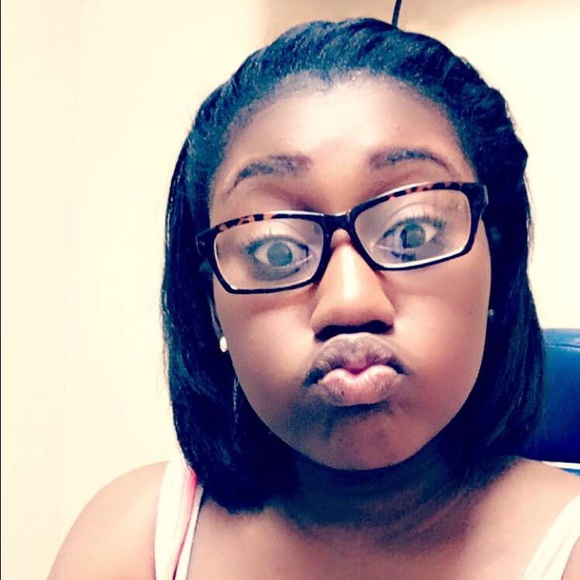 Profile Picture of Portia Thomas (@portia_aaa) on Poshmark