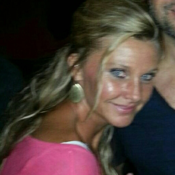 Profile Picture of Suanne Olmstead (@suanne11) on Poshmark