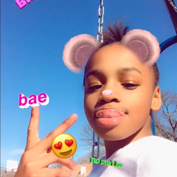 Profile Picture of Frankeyia Daniel (@keyia_world) on Poshmark