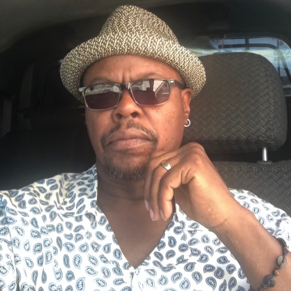 Profile Picture of Steven Merchant (@steecan64) on Poshmark