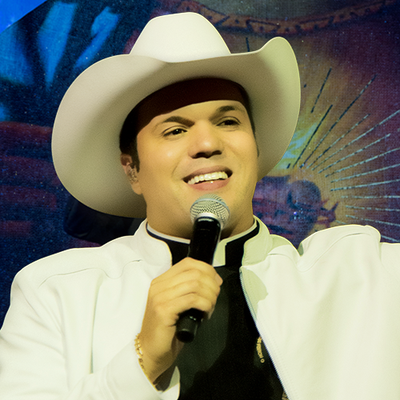 Profile Picture of Pe Alessandro Campos (@padresertanejo) on Twitter