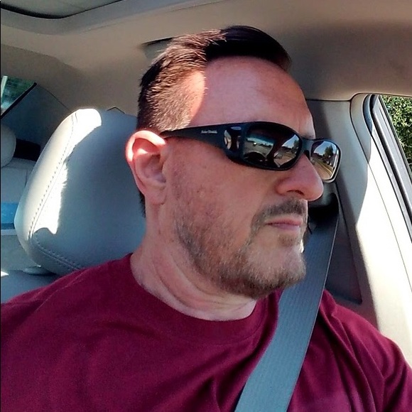 Profile Picture of Curt Parker (@lvglf3166) on Poshmark