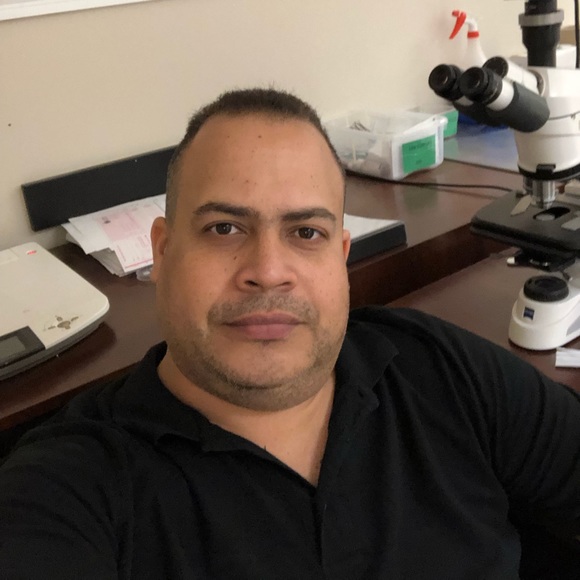 Profile Picture of William Serrano (@wsm0612) on Poshmark