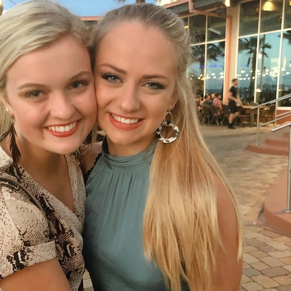 Profile Picture of Callyn Falkenberry (@callygail8) on Poshmark