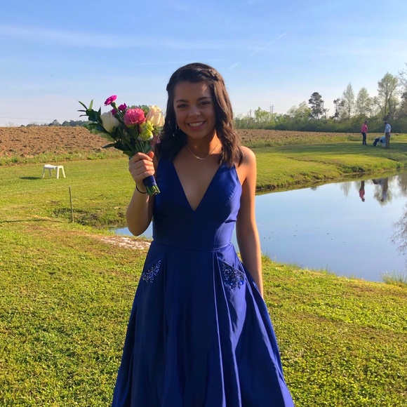 Profile Picture of Megan Clay (@meganclayy) on Poshmark