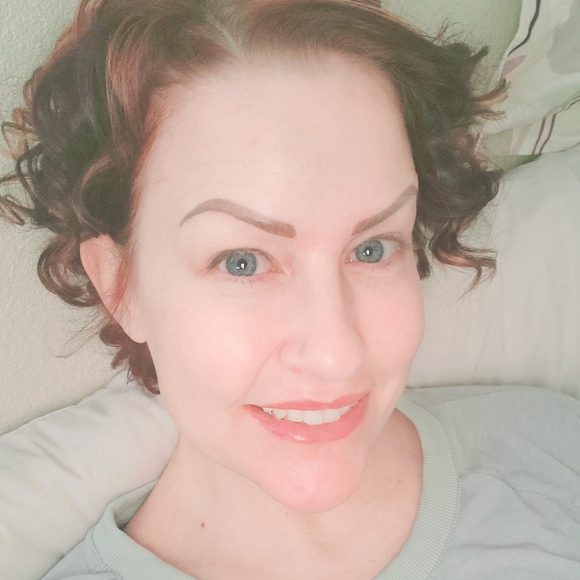 Profile Picture of Lori Chandler (@lorichandler77) on Poshmark