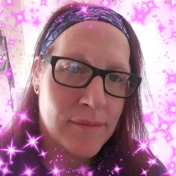 Profile Picture of Dawn Walker egener (@dmjj46350) on Poshmark