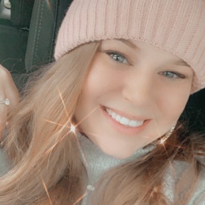 Profile Picture of Keels  🌻 (@KeelySheaDavis) on Twitter