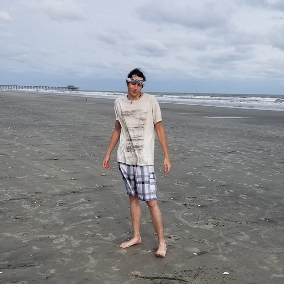 Profile Picture of Johnathan Cordell (@j_cordell) on Poshmark