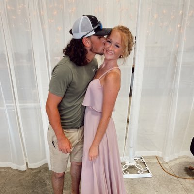 Profile Picture of Piper Hill (@pipercarol_) on Twitter