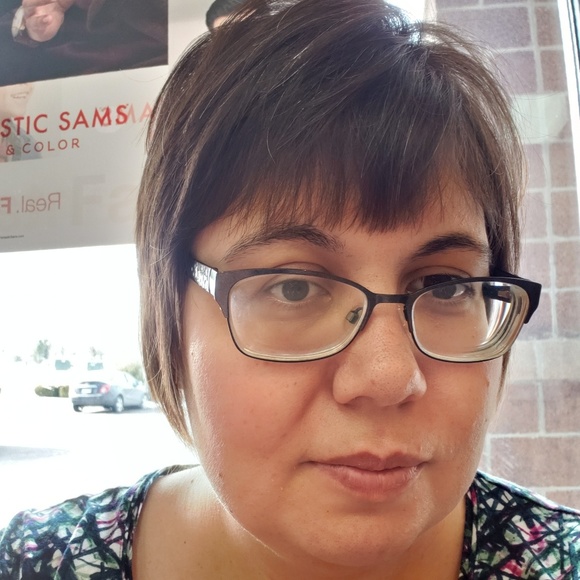 Profile Picture of Heather Barron (@hmbarron) on Poshmark