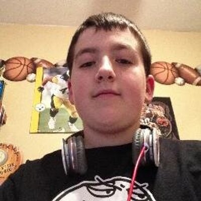 Profile Picture of Michael Mulroy (@RageMachine34) on Twitter