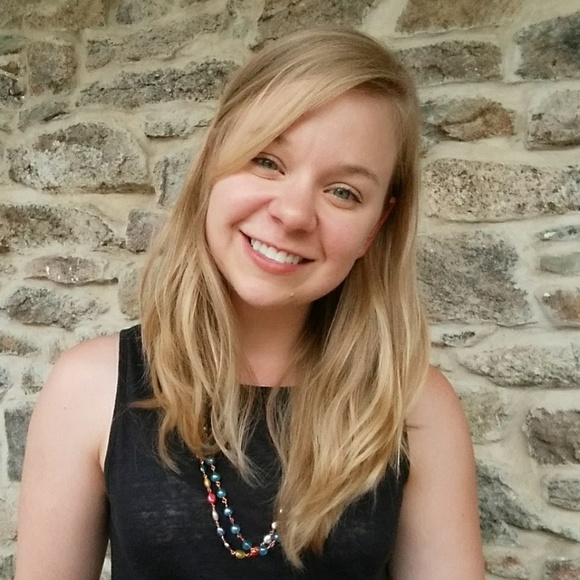 Profile Picture of Sarah Perramant (@sperramant) on Poshmark