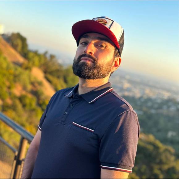 Profile Picture of Ayman Abdullah (@aymanabdullah91) on Poshmark