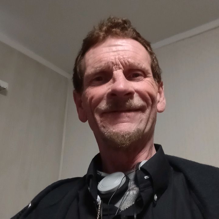 Profile Picture of leonardro (@johnbush065) on Tiktok