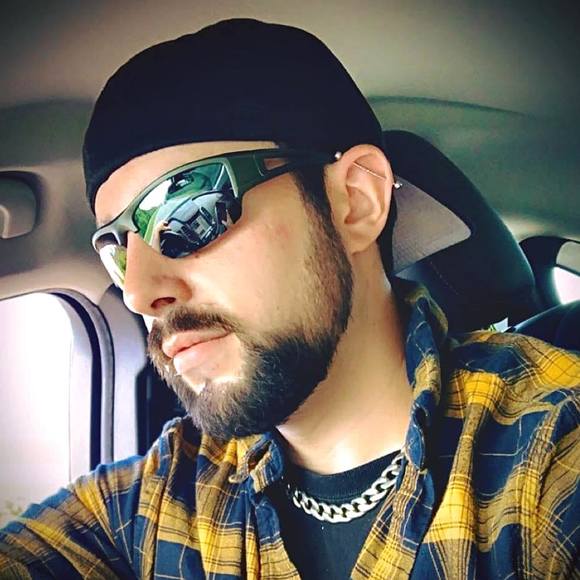 Profile Picture of Jason Slawinski (@jasonslaw05) on Poshmark