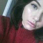 Profile Picture of Chloe Pedersen (@downwardfacinglife) on Instagram