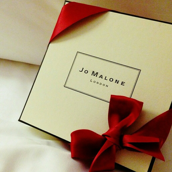 Profile Picture of Yengs Kiez (@mzkadoodles) on Poshmark