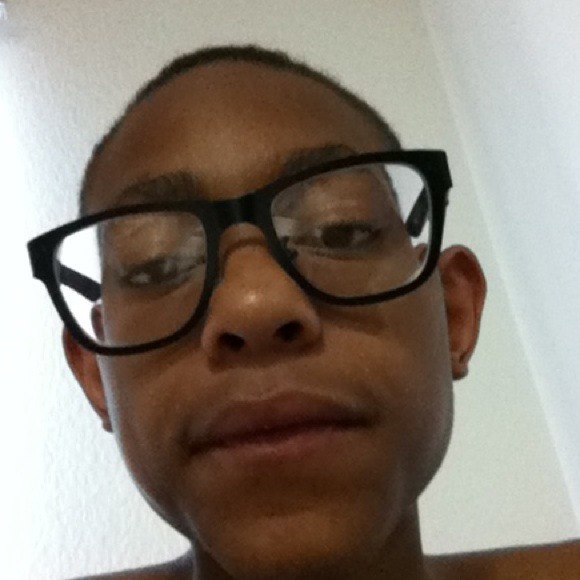 Profile Picture of William Debose (@iiwilliam) on Poshmark