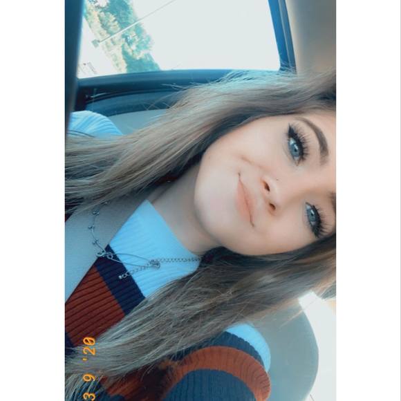Profile Picture of Makenzie Schminkey (@schminkey416) on Poshmark