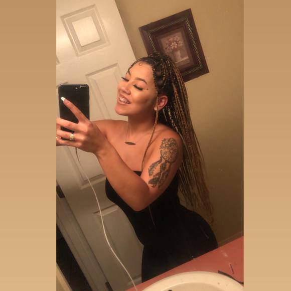 Profile Picture of Chaina Crespo (@cncrespo11) on Poshmark