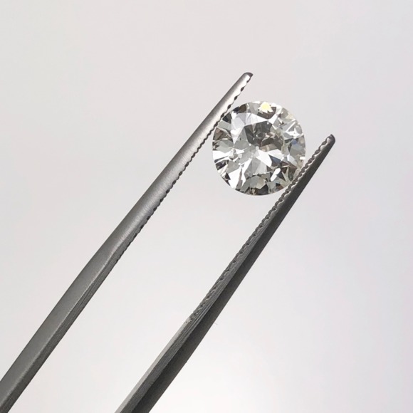 Profile Picture of Michael Debari (@debaridiamonds) on Poshmark