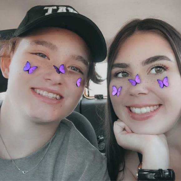 Alexis Risberg - Poshmark Profile Picture of Alexis Risberg (@arisberg11) on Poshmark