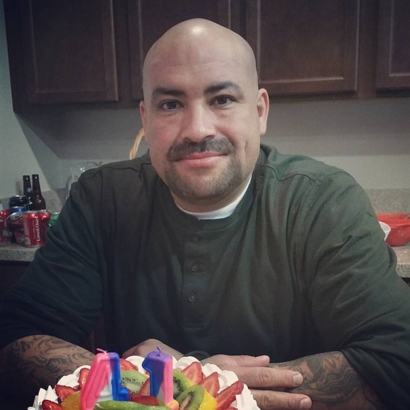 Profile Picture of Jerry Robles (@jerryrobles90) on Poshmark