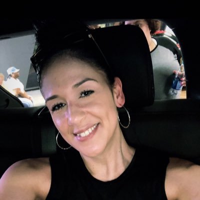 Profile Picture of Mindy Stringer (@mindystringer) on Twitter