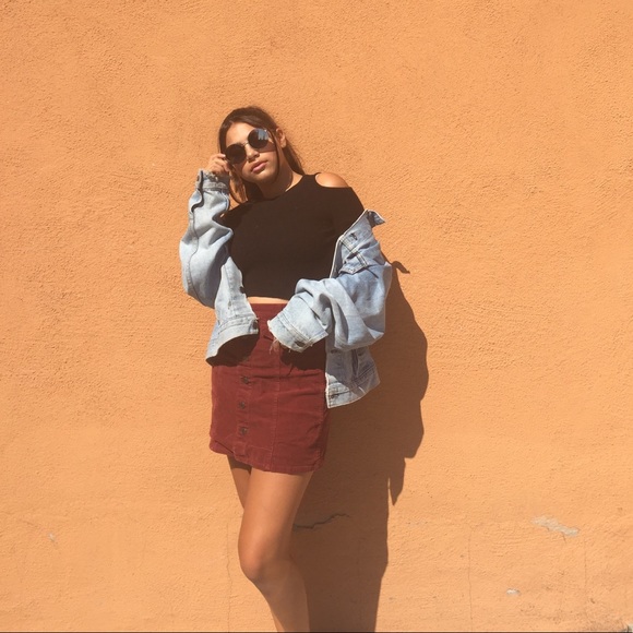 Profile Picture of Jayden Schlesinger (@j_schlesinger_) on Poshmark