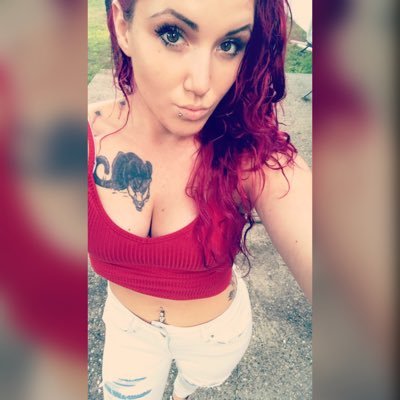 Profile Picture of Alysia Perez (@LeE2691) on Twitter