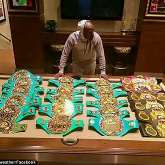 Profile Picture of Tony Hawk (@tonyhawk69) on Poshmark