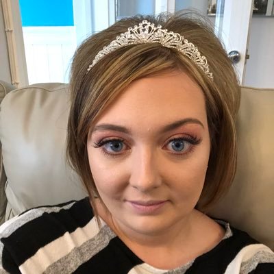 Profile Picture of Jade Downs (@JadeDowns14) on Twitter