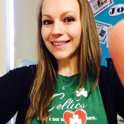 Profile Picture of Jenn Buddie Debiec (@JennBuddie) on Twitter