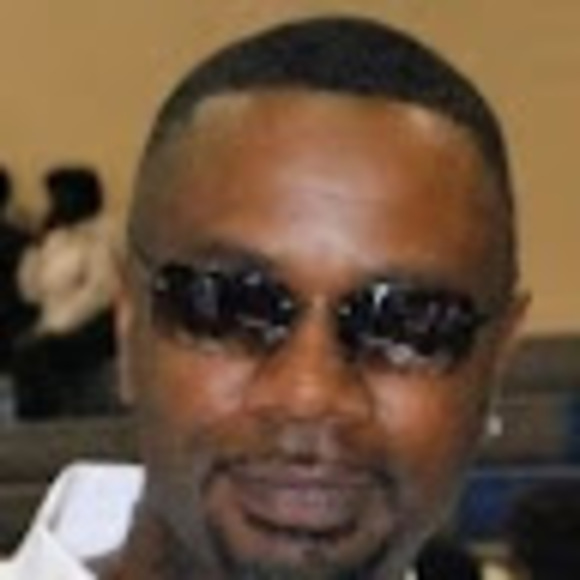 Profile Picture of Calvin Williams (@tahoe38115) on Poshmark