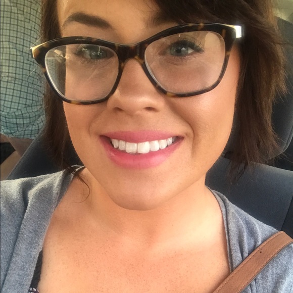 Profile Picture of Mary Wyatt (@marykate92) on Poshmark
