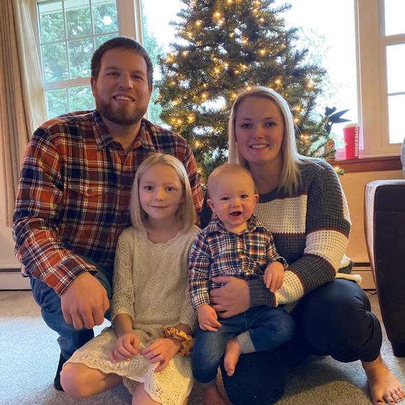 Profile Picture of Ashley Zobel (@ashleyzobel3) on Poshmark