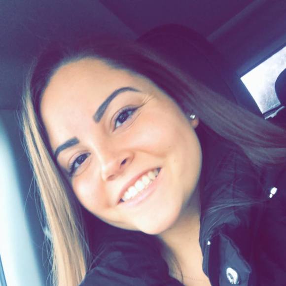 Profile Picture of Kristi Chalmers (@kristichalmers) on Poshmark