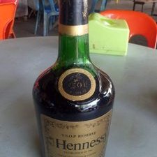 Profile Picture of Dennis Liew (@DennisLiew13) on Twitter