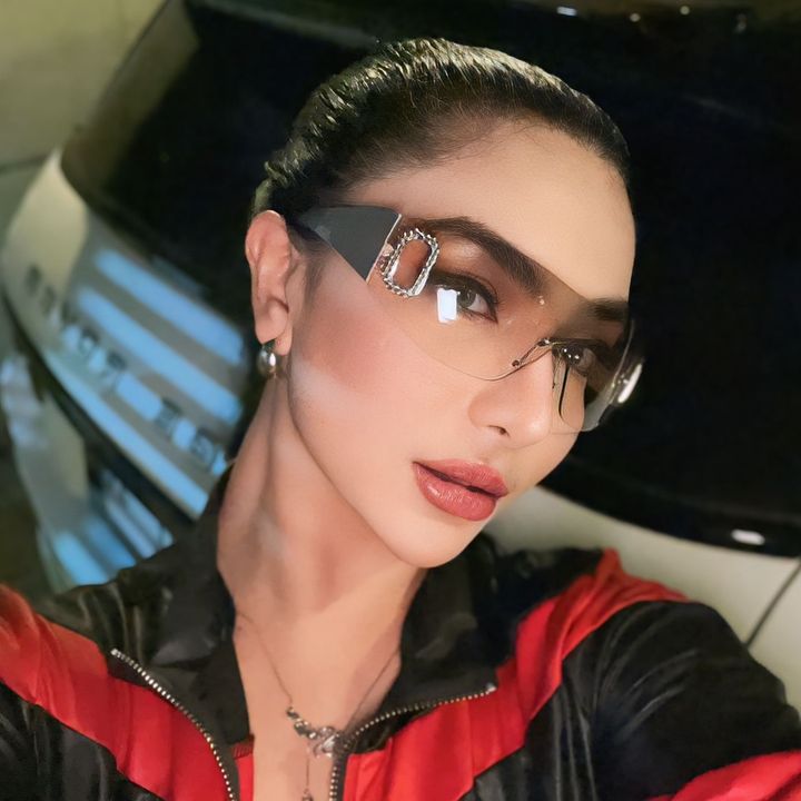 Profile Picture of   horseriding | dengan Musik... (@djsivaaprilia) on Tiktok