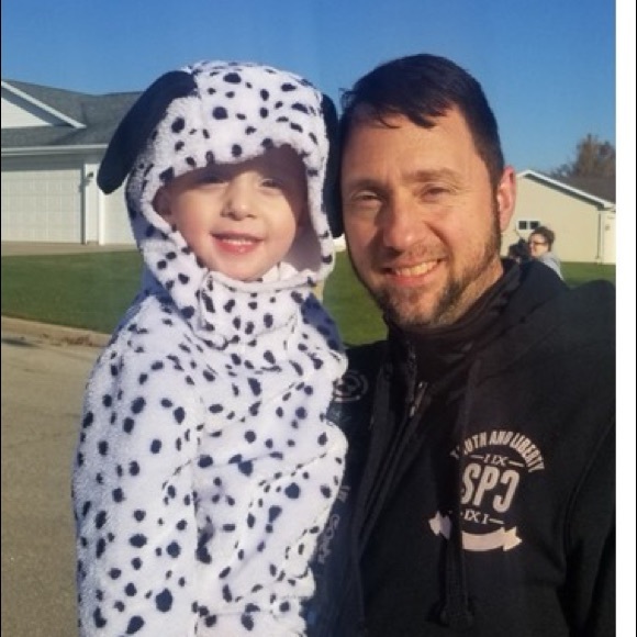 Profile Picture of Robert Stenz (@bobbystenz) on Poshmark