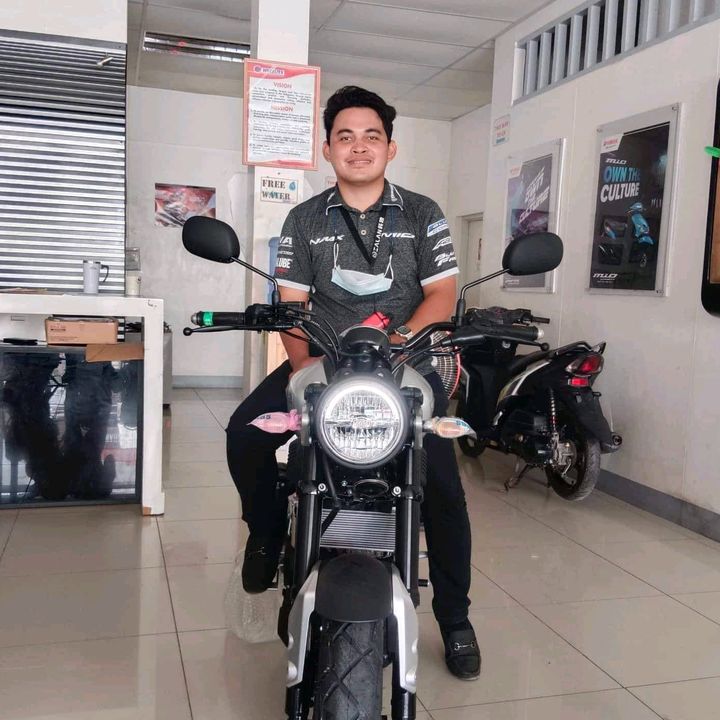 Profile Picture of Peter Limon (@eclatnyits) on Tiktok