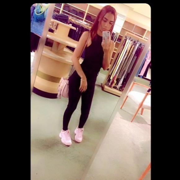 Profile Picture of Luzyineiry Abreu (@luzyineiryabreu) on Poshmark