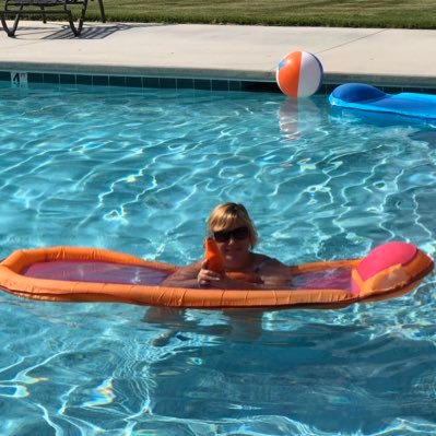 Profile Picture of Amy Stamper (@amy_stamper) on Twitter