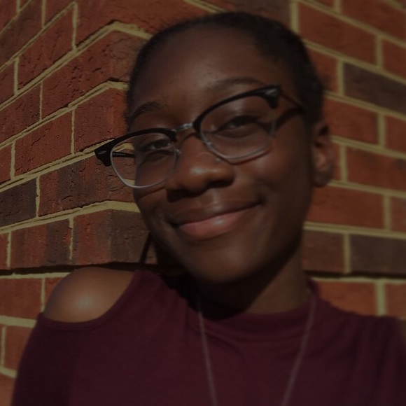 Profile Picture of Octavia Barnes (@xo_tavia) on Poshmark
